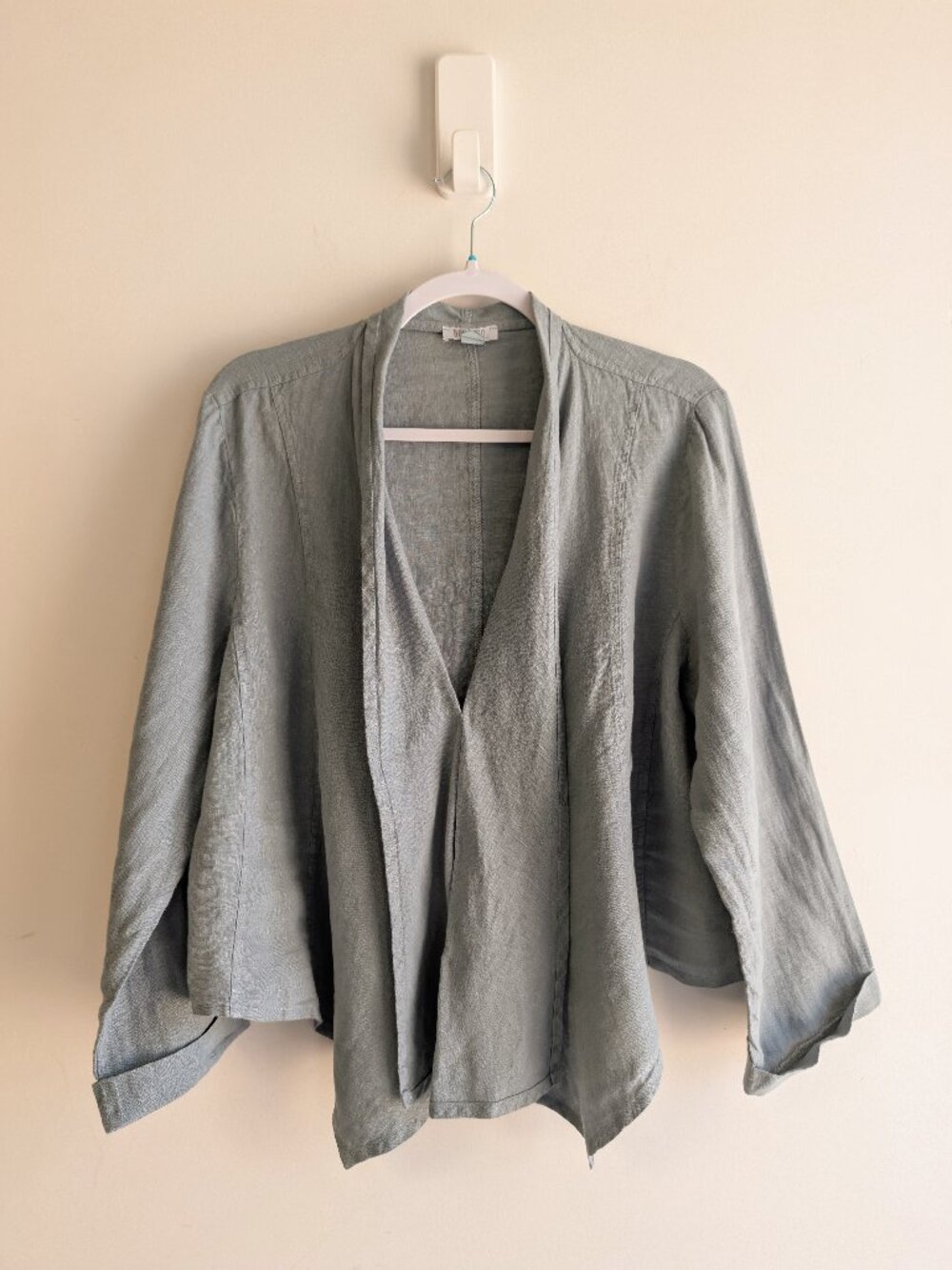 Dolcezza Linen cropped cardigan topper